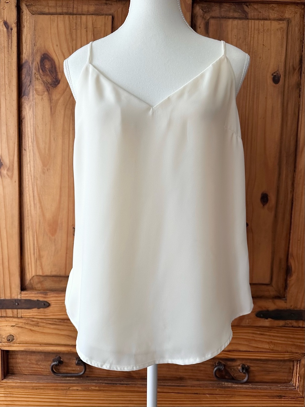Cream Sleeveless Cami Top Minimalist V Neck Tank Top Adjustable Straps - M